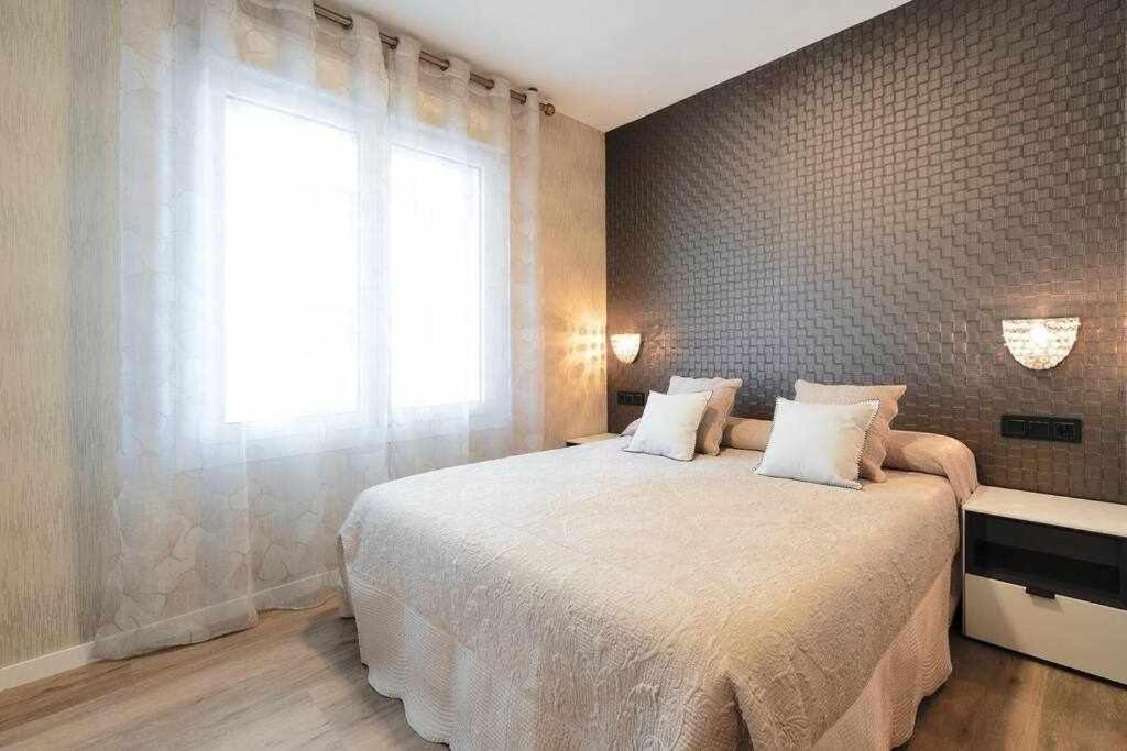 La Concha Beach Deluxe Apartment San Sebastian